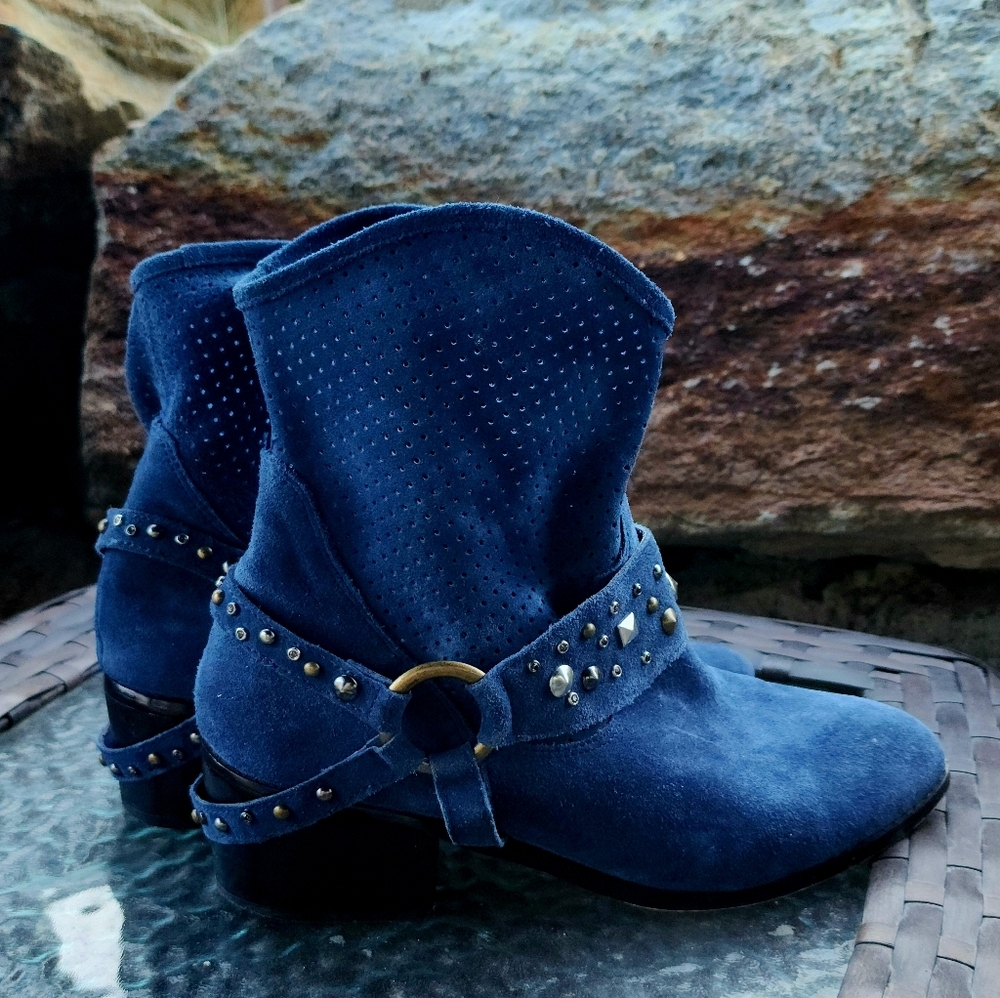 twiggy LONDON Perforated Blue Ankle Booties